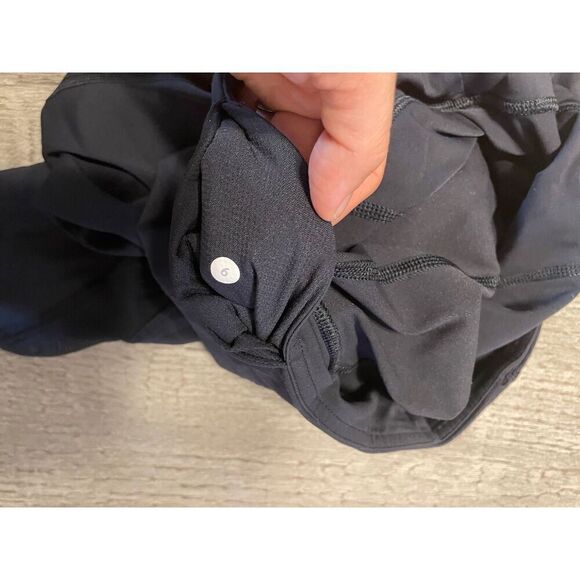 High rise lululemon leggings size 6 - Picture 6 of 7